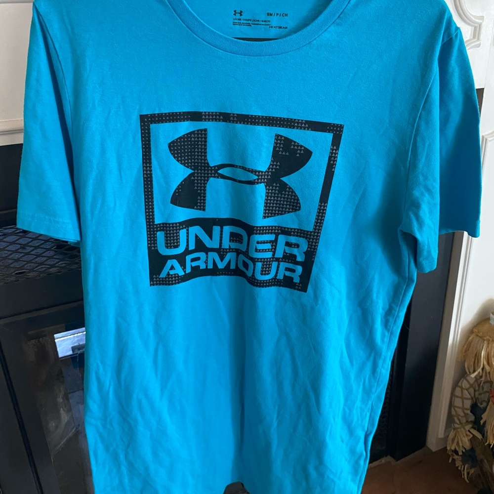 Mens small blue Under Armour t- shirt